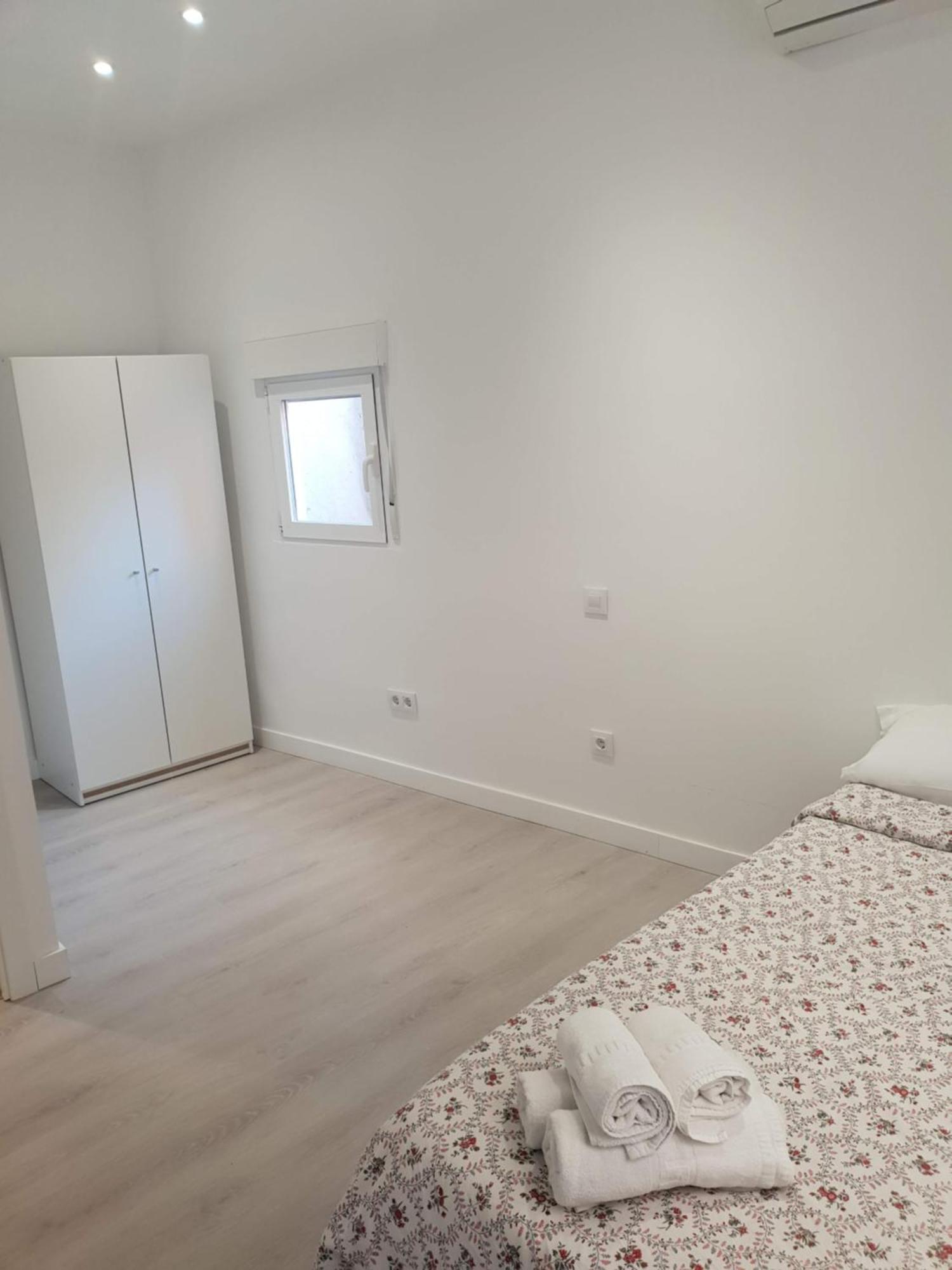 マドリードApartamento Malasana Iアパートメント エクステリア 写真