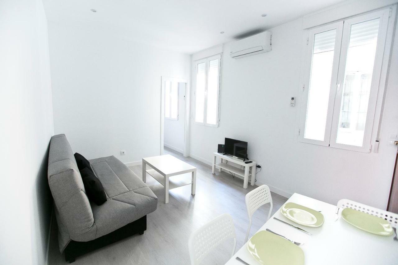 マドリードApartamento Malasana Iアパートメント エクステリア 写真