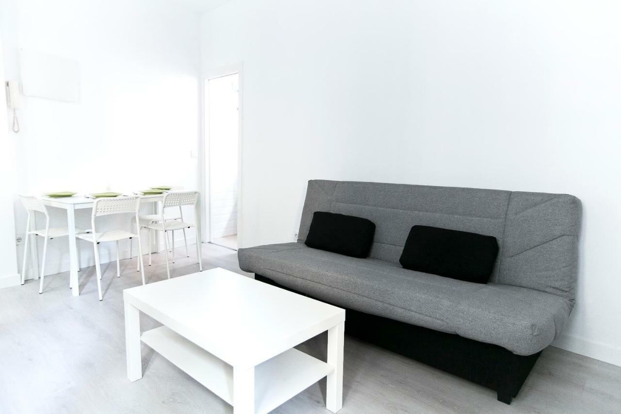 マドリードApartamento Malasana Iアパートメント エクステリア 写真